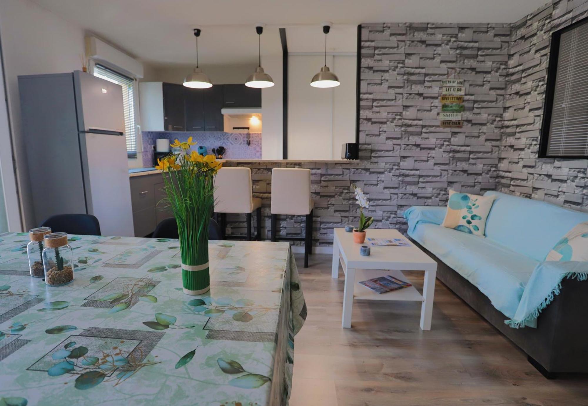 Appart T2 Dans Residence Calme Parking Prive Gratuit มิรามาส ภายนอก รูปภาพ